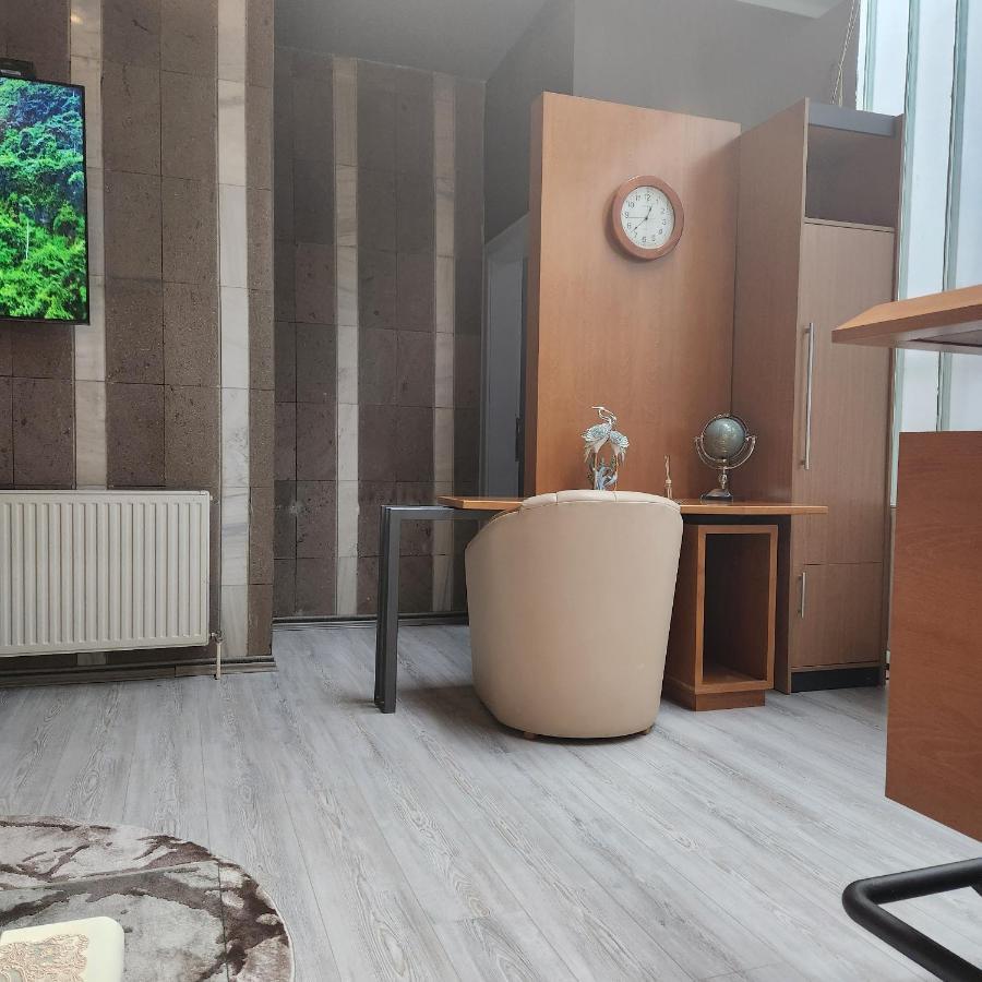 In Club Aparthotel Vrnjačka Banja Exterior foto